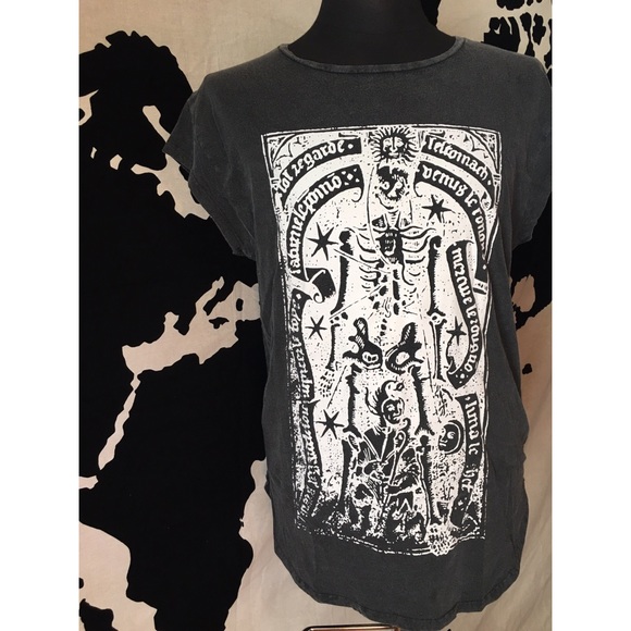 Obey graphic long tee - Picture 1 of 3